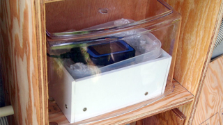 小金原団地-テラル製直結増圧ポンプに温湿度計を設置